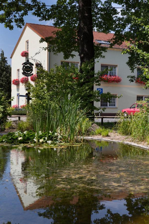 Hotel & Gasthaus Zum Eichenkranz Luckenwalde Exteriör bild
